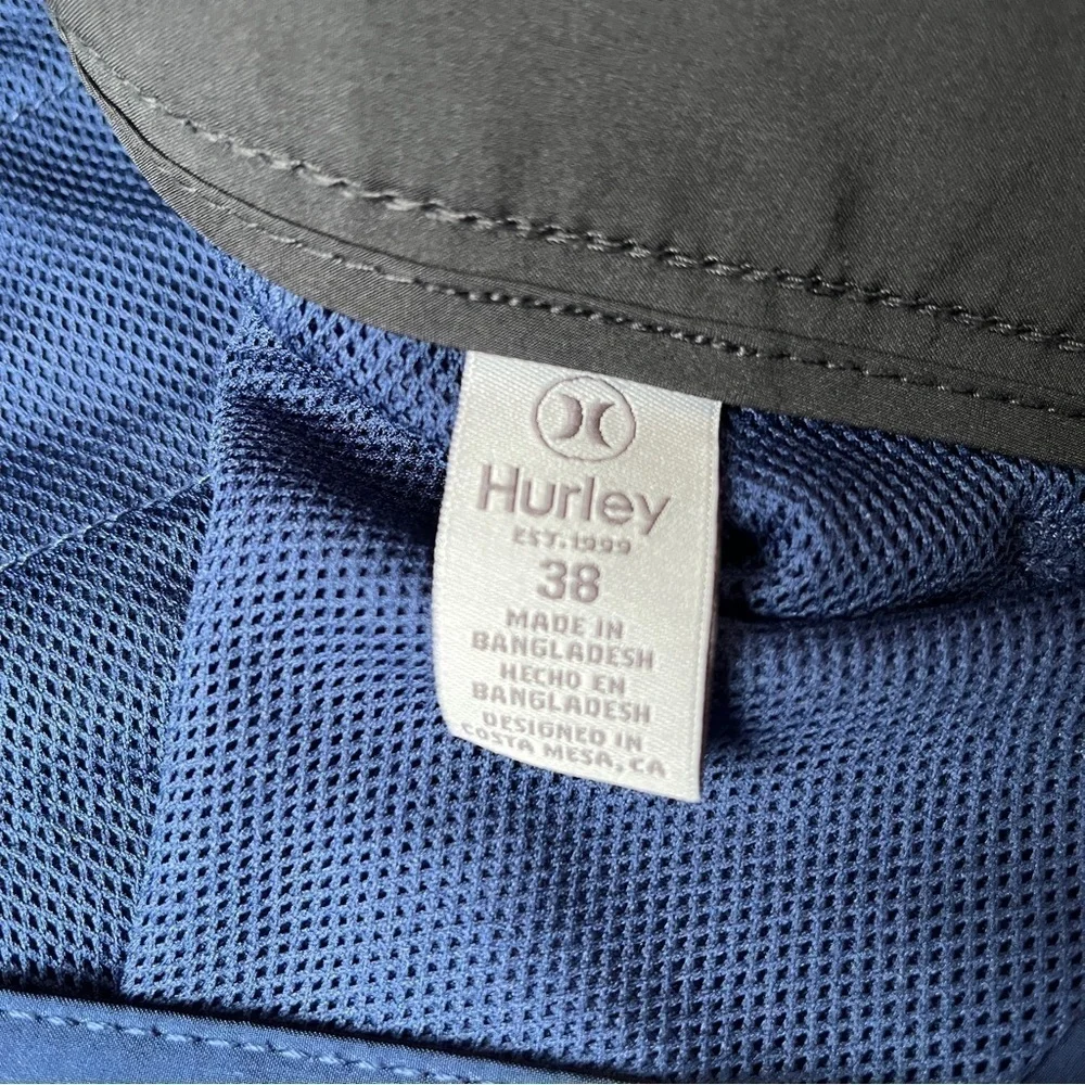 Hurley Men’s Shorts. Navy Blue. Size 38. #540